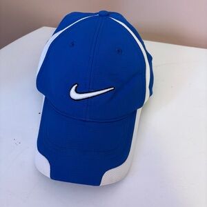 Nike Golf Blue and White Cap